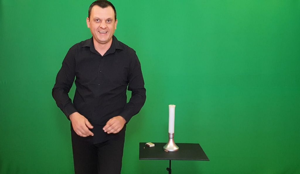 Bojan - Bomagic show with remote candles